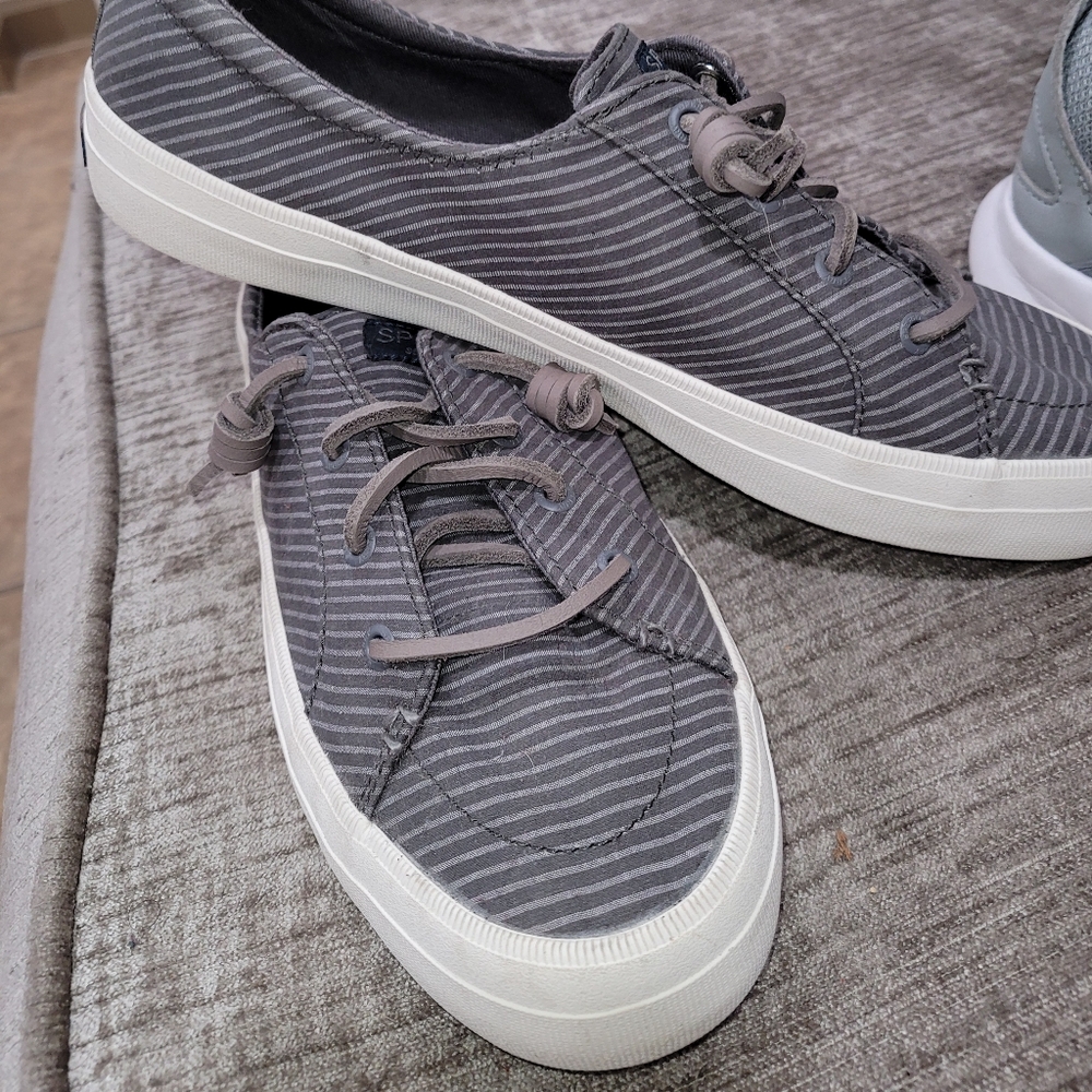 Women sperrys